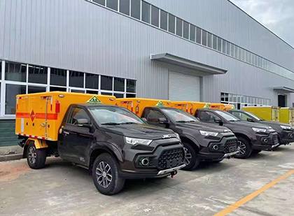 爆破器材运输车